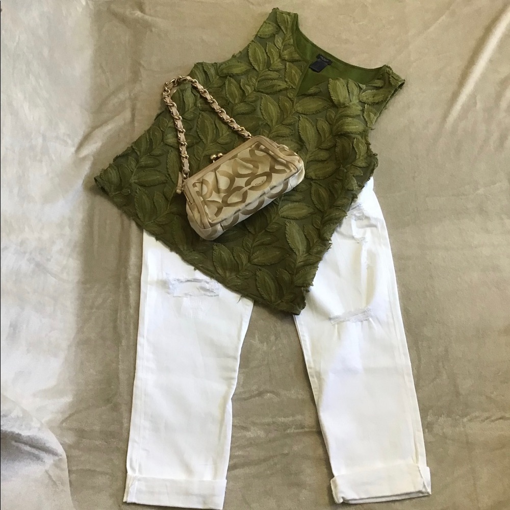 Banana Republic White Distressed Boyfriend Jeans